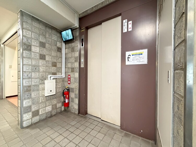 その他 エレベーター完備のため荷物が多くなっても安心。
