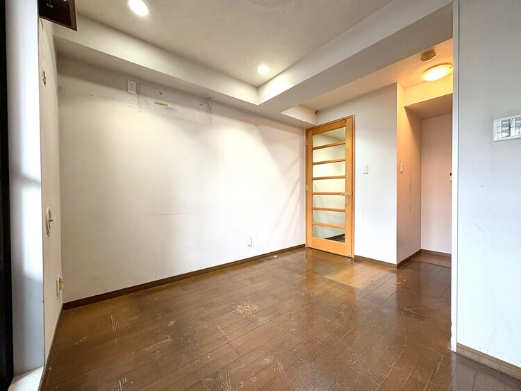 内装 現在改装中◆煌びやか◆愛おしい家族との団欒の時間をより一層幸せなものに感じさせる煌びやかなLDK。輝かしい毎日が待っています。