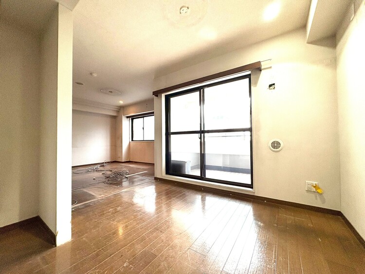 内装 現在改装中◆属毛離裏◆子は父を手本とし、母に愛育されて成長する。家族の深い繋がり。いつまでも大切にしたい。