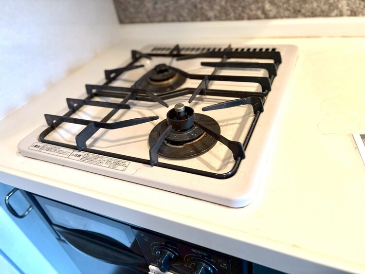 キッチン 現在改装中◆ワクワク◆開放的で機能性も高いシステムキッチン。お子様は毎日のご飯にワクワク！