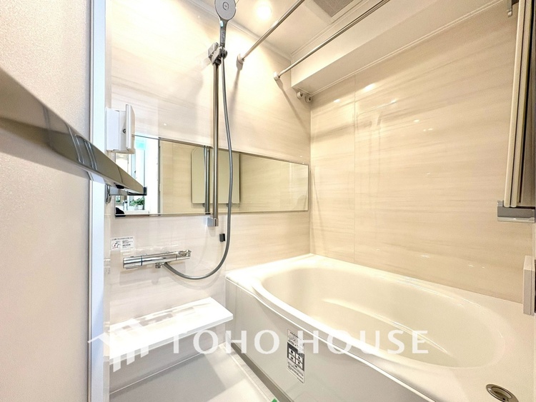 風呂 【BATHROOM】◆プライベートな空間◆simpleだからrelaxできるんです。こころもからだもキレイさっぱり。