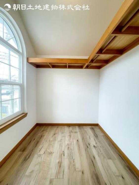 収納 すぐの見学や資料請求などお気軽にお問い合わせお待ちしております