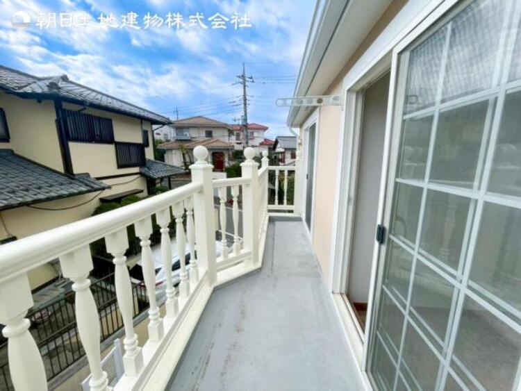 バルコニー すぐの見学や資料請求などお気軽にお問い合わせお待ちしております