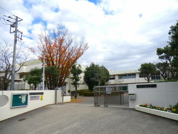 周辺 鴨志田中学校まで約995ｍ