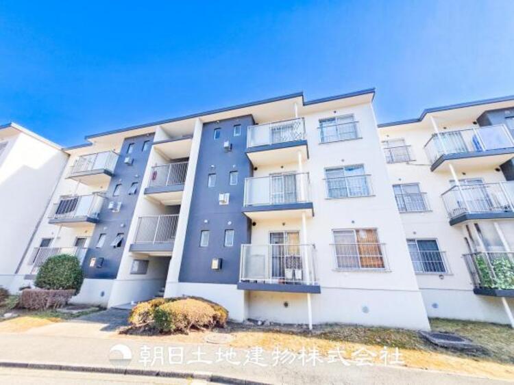 外観 表現された空間はたくさんの光を浴び、風を感じ、暮らしの時間を豊かにしてくれます。