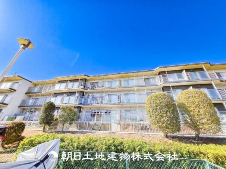 外観 デザインされた空間と競い合うかのような充実した建物となっております。