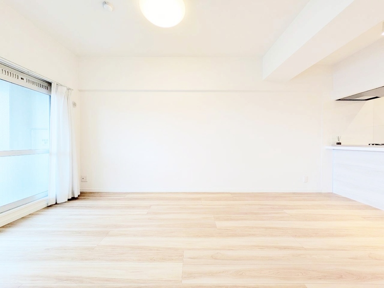 居間 飾り過ぎないシンプルな内装と偏り過ぎないデザインで統一しました。