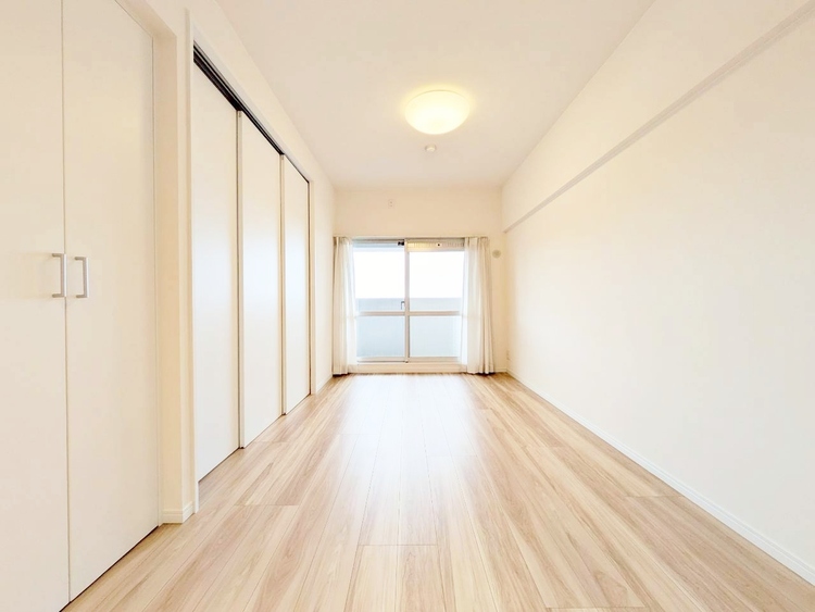 居間 快適に過ごす毎日を求めて、暮らしの中でご自身の「マイホーム」に創り上げてください。