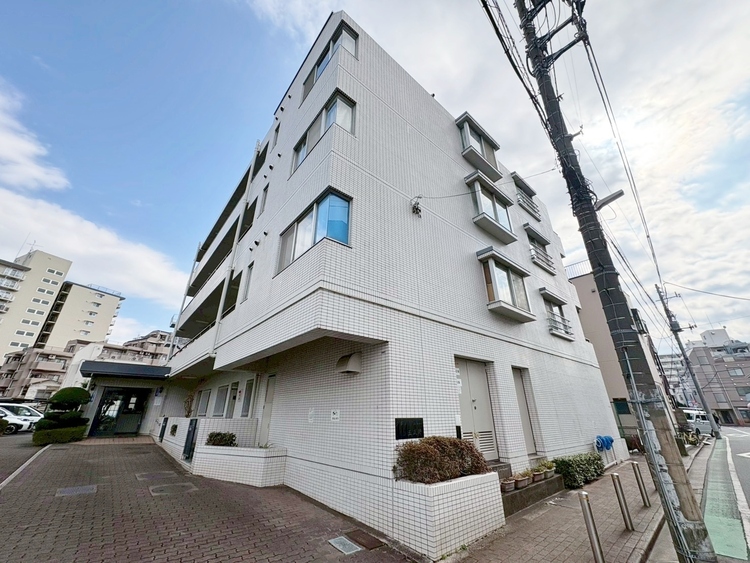 外観 資料には掲載していない情報が、現地にはたくさんあります。是非一度、現地をご確認ください。