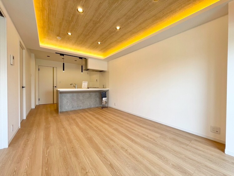 居間 快適に過ごす毎日を求めて、暮らしの中でご自身の「マイホーム」に創り上げてください。