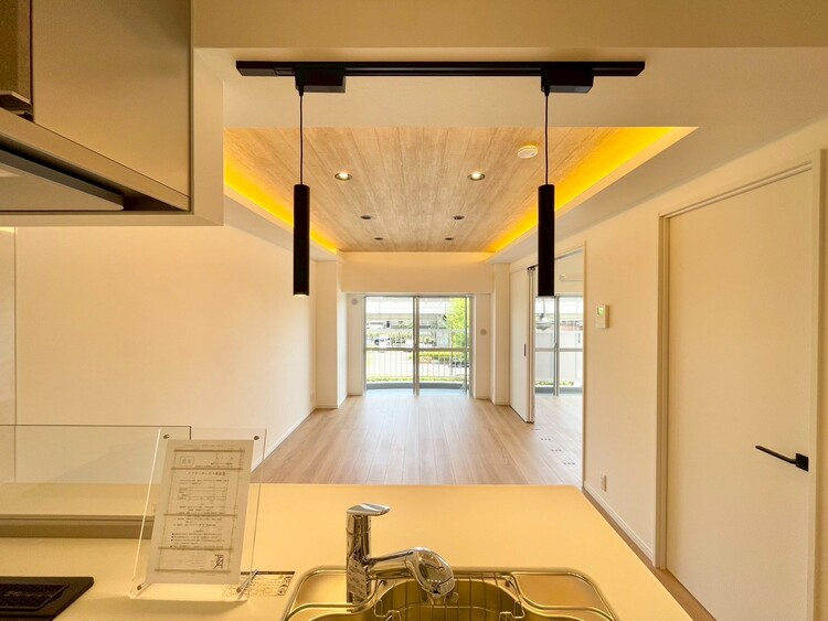 居間 過ごす時間が、たくさんの思い出として紡がれていく場所。