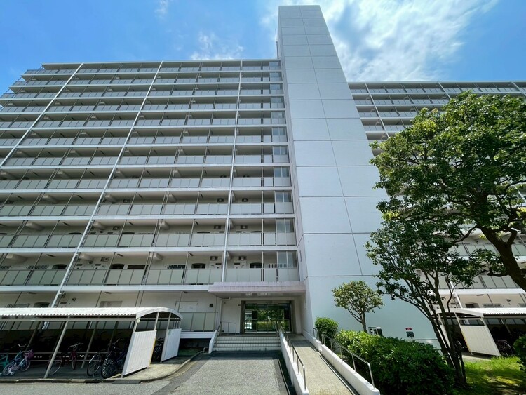 外観 資料には掲載していない情報が、現地にはたくさんあります。是非一度、現地をご確認ください。