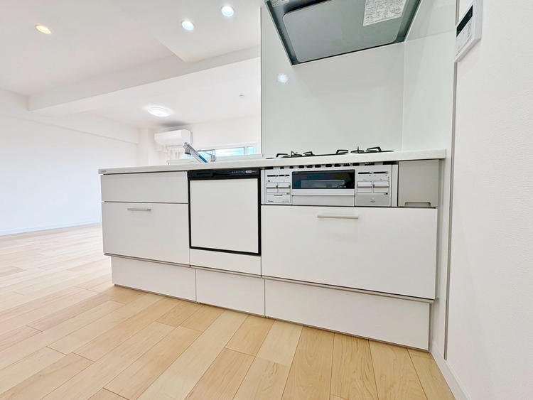 キッチン 洗練されたスタイリッシュなデザイン性と使いやすさを備えた仕様。