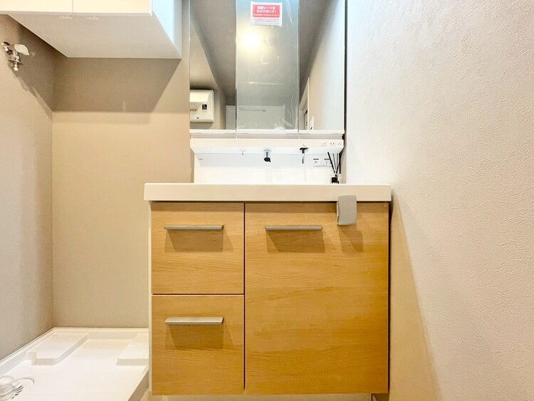 洗面 何かと物が増える場所だからこそ、スッキリと見映えの良い空間に。