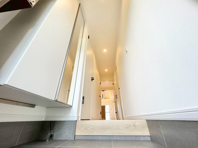 玄関 シューズボックスを完備した玄関です。