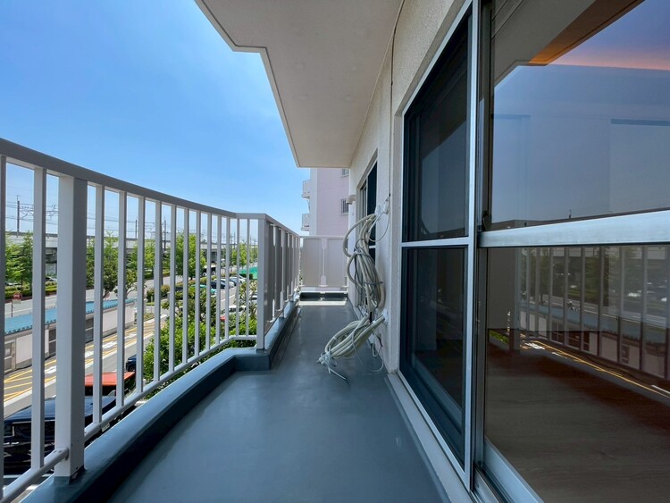 バルコニー 暮らしの中で、光と風を演出してくれるバルコニー。
