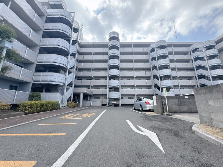 外観 資料には掲載していない情報が、現地にはたくさんあります。是非一度、現地をご確認ください。