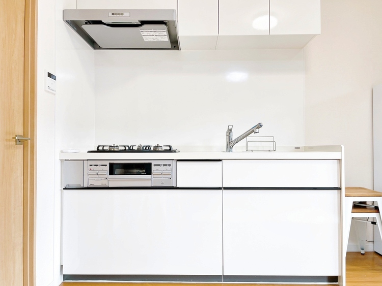 キッチン スマートな意匠と充実の機能を備えたキッチンが、暮らしにおいしい彩りを添えます。