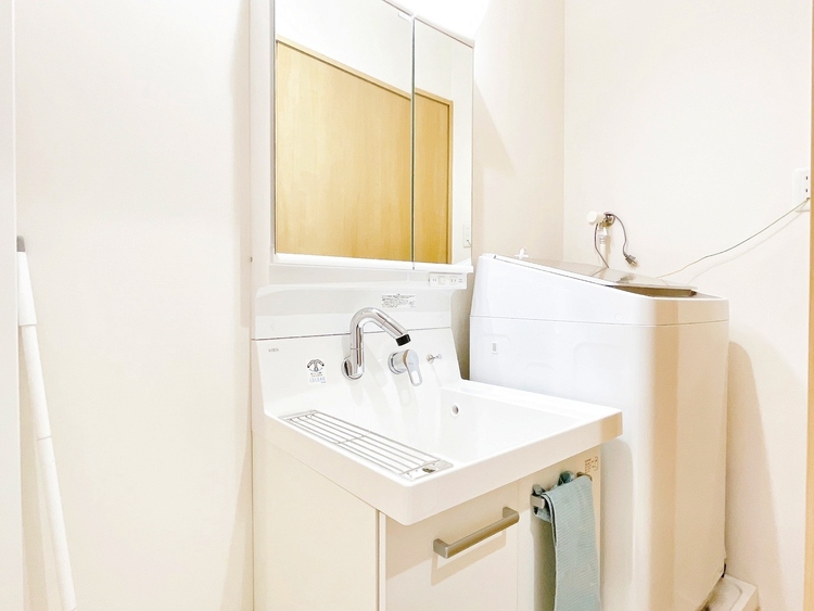 洗面 何かと物が増える場所だからこそ、スッキリと見映えの良い空間に。