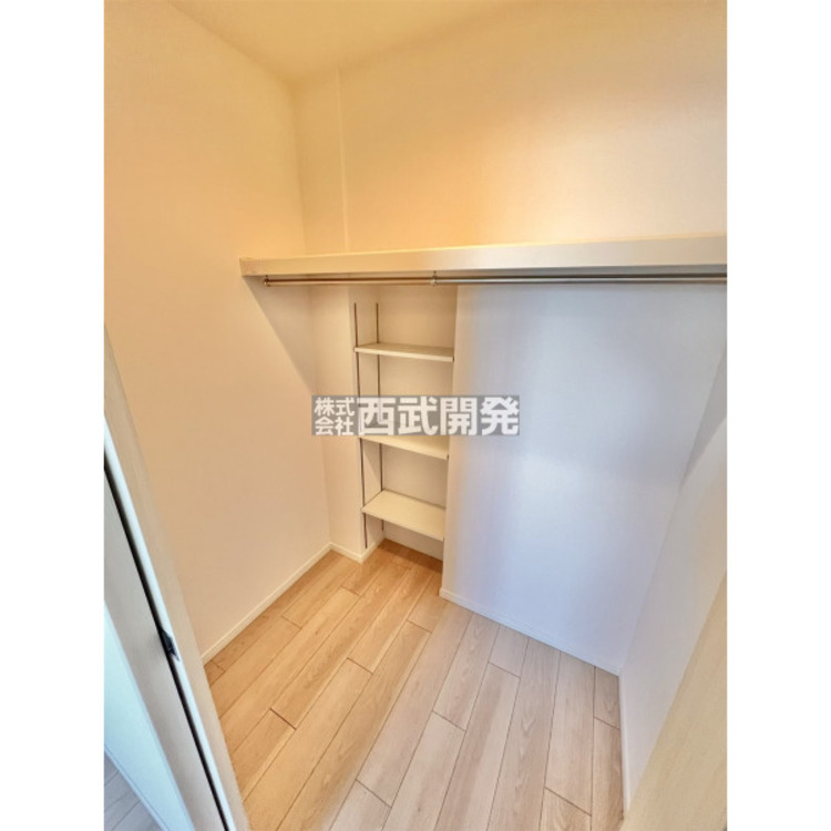 収納 ウォークインクローゼット