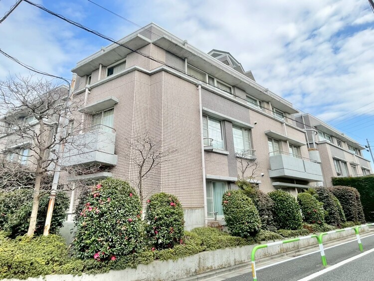 その他 飽きのこないシンプルモダンな外観です。