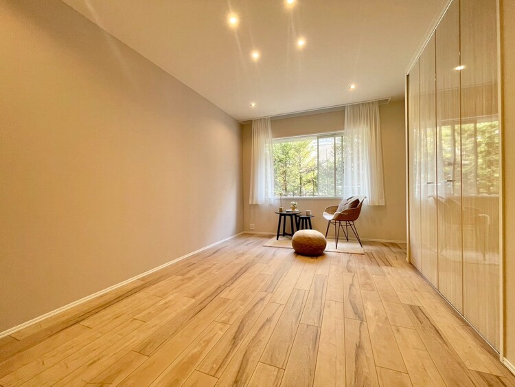 その他 清かで艶やかな時間をもたらしてくれる室内です。