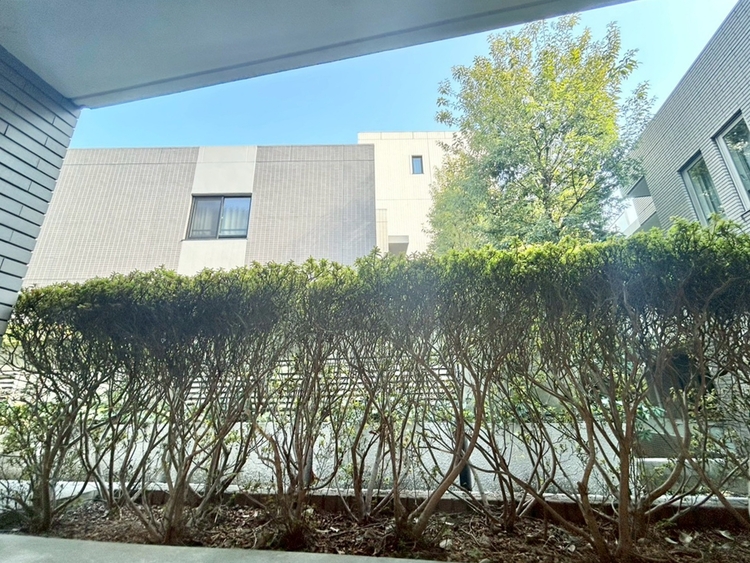 その他 眺望や窓からの景色が良いと、家で過ごす時間も快適です。