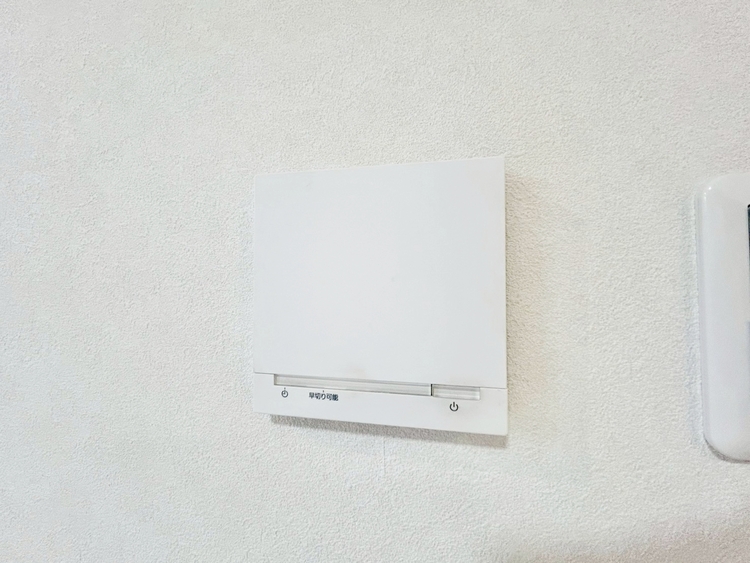 その他 足元から部屋全体までぽかぽか暖まります。