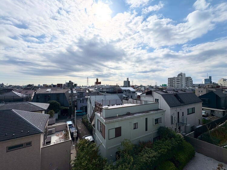 その他 眺望や窓からの景色が良いと、家で過ごす時間も快適です。