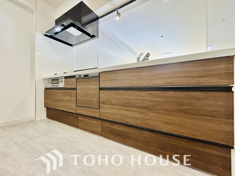 キッチン シンプルな部屋の雰囲気に溶け合うナチュラルキッチン