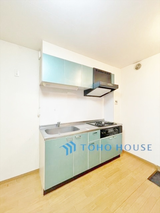 内装 ◆時を忘れる場所◆ここにはみんなが集い、食事と楽しい会話が始まる。話に夢中になりすぎて、ついつい時を忘れ夜半過ぎになってしまう。そんな束の間の幸せを感じさせてくれる場所でありたい。