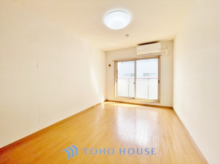 内装 ◆色彩◆この空間に放たれた光は華美なまでに演出されたデザイン。流れる時をより芳醇なコーヒーの様な色彩奏でるアダージョ。そして情景豊かな作品のような暮らしがイメージできる。