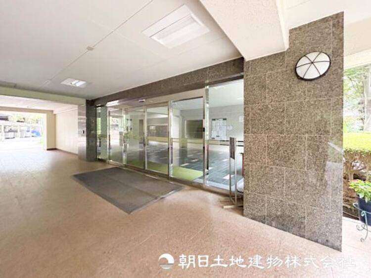 エントランス 【エントランス】将来にわたって資産価値が継続するな佇まい。ここから始まる変わらない価値観はこの先も継続していきます