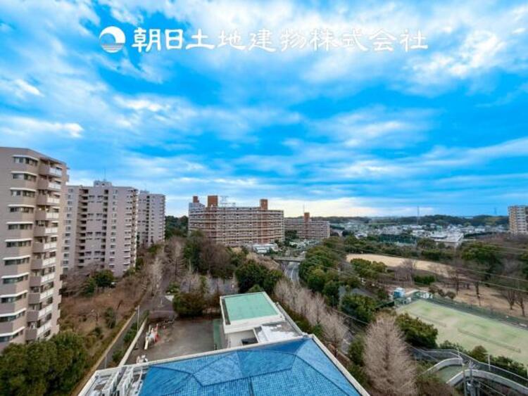 その他 【眺望】温かい太陽を感じる事ができるのは、目の前に遮るものが無いから。彼方に広がる風景が絵画のように広がります。