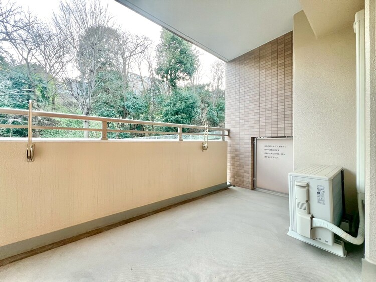 その他 朝の澄んだ空気や、夕方に吹く清々しい風を感じられるバルコニー。