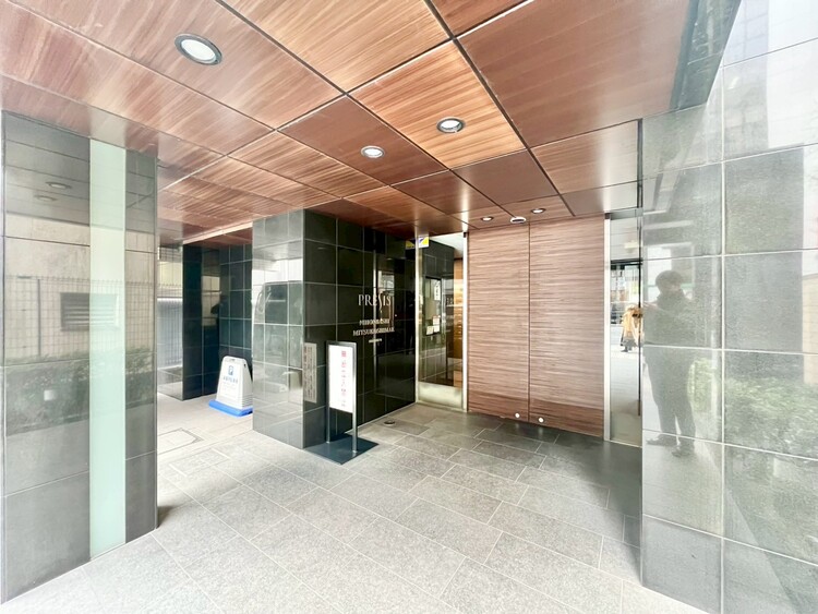 その他 上質感漂う玄関アプローチです。