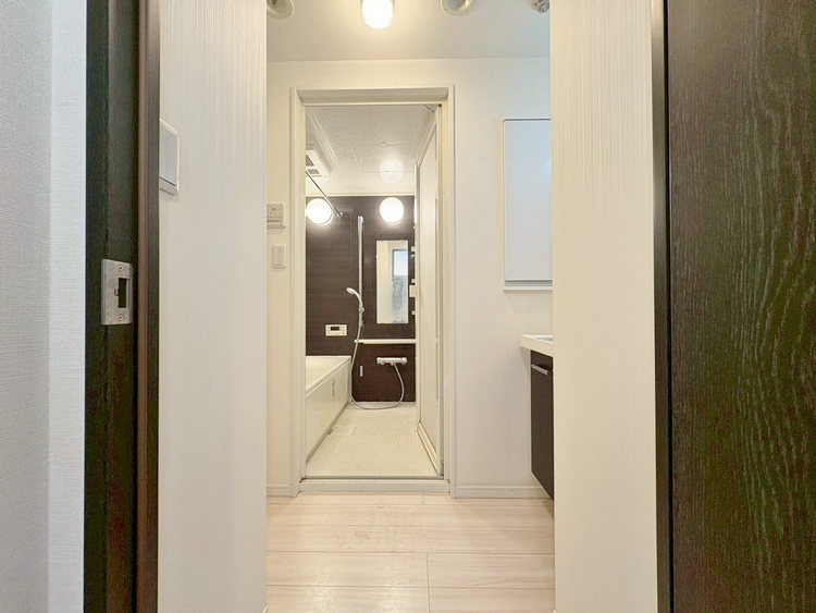 その他 十分な広さの脱衣所。