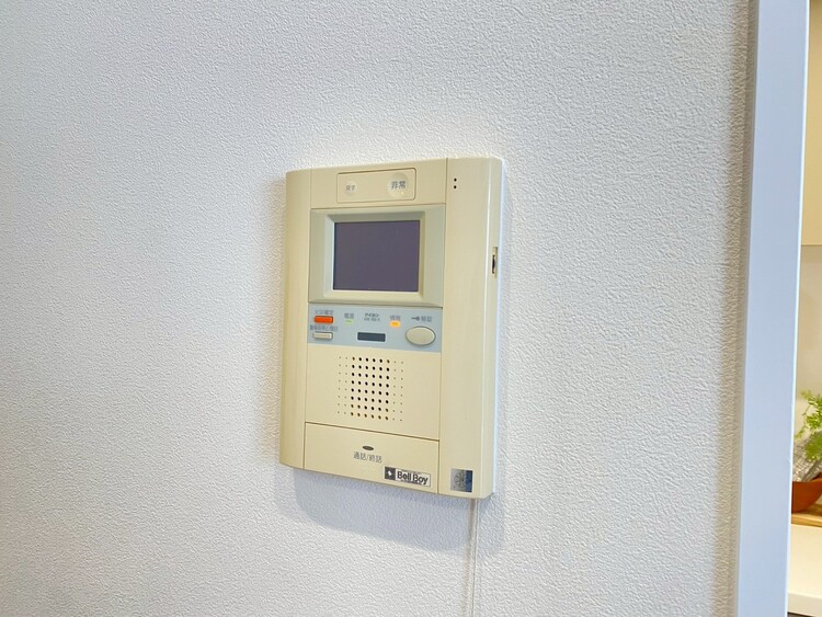 その他 誰が来てもわかる様にモニター付きインターホンを設置。