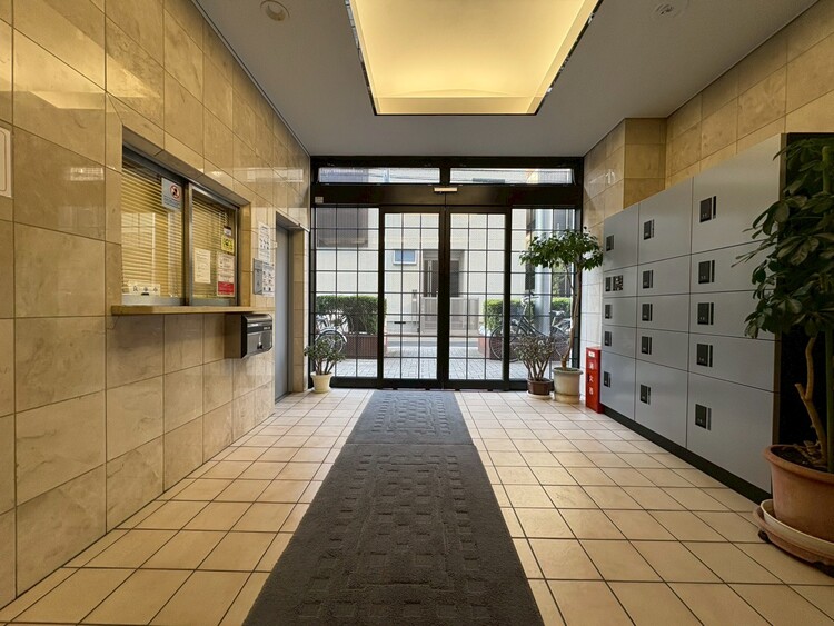 その他 館内は静寂な中が保たれており、管理が行き届いている印象を受けました。