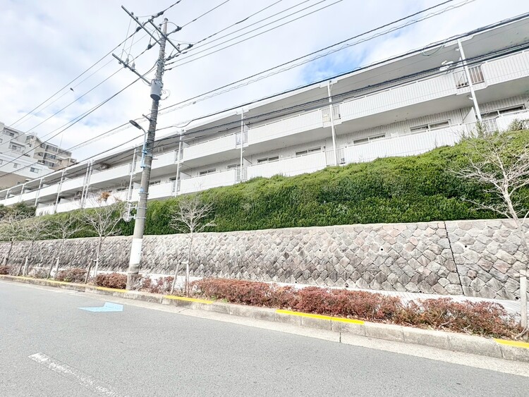 その他 飽きのこないシンプルモダンな外観です。