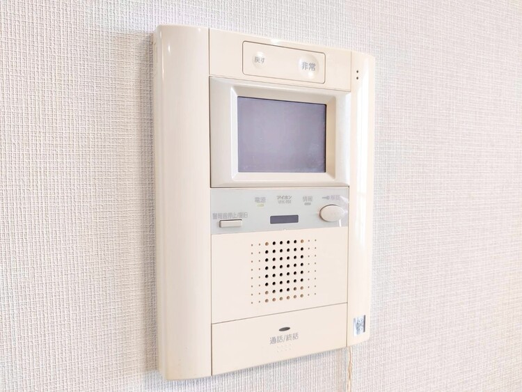 設備 誰が来てもわかる様にモニター付きインターホンを設置。