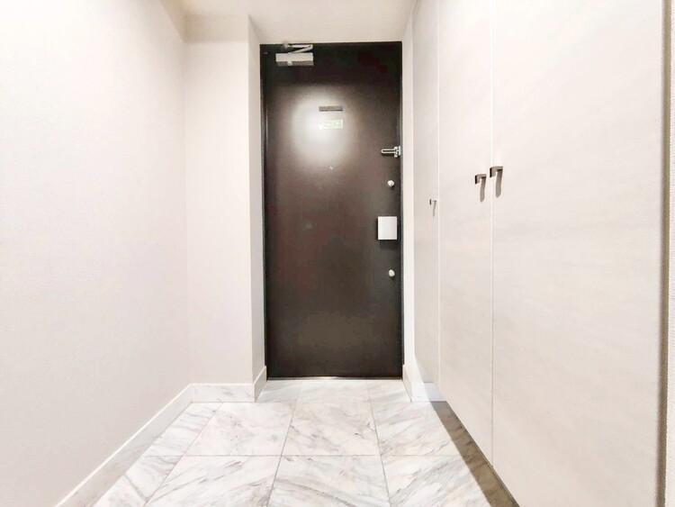 玄関 清潔感のある落ち着いた雰囲気の玄関です。