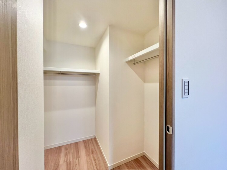 収納 収納スペースが付いていて、お部屋を広く使っていただけます。