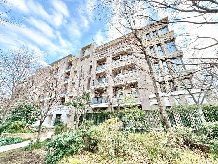 その他 飽きのこないシンプルモダンな外観です。