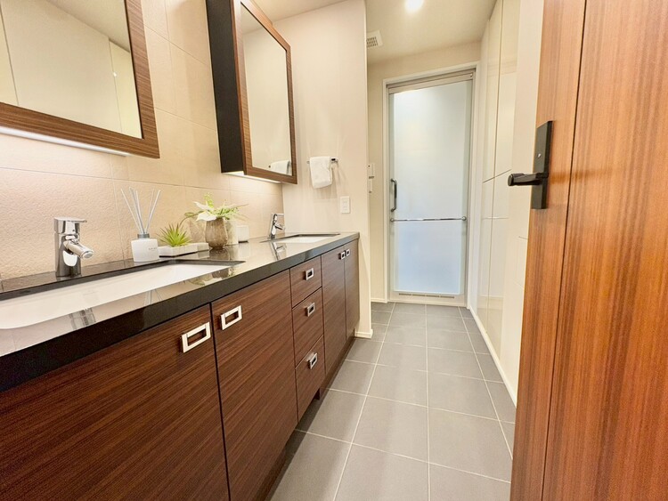 その他 十分な広さの脱衣所。