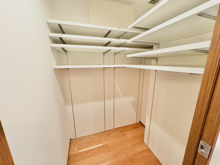 その他 家電やスーツケース、ストック品など何でも片付く嬉しい空間です。