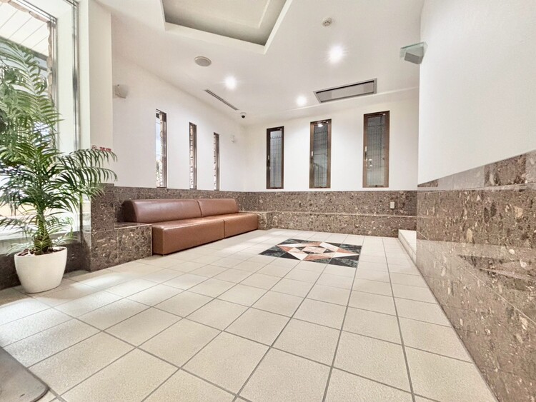 その他 館内は静寂な中が保たれており、管理が行き届いている印象を受けました。