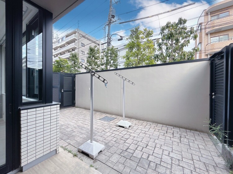 その他 朝の澄んだ空気や、夕方に吹く清々しい風を感じられるバルコニー。