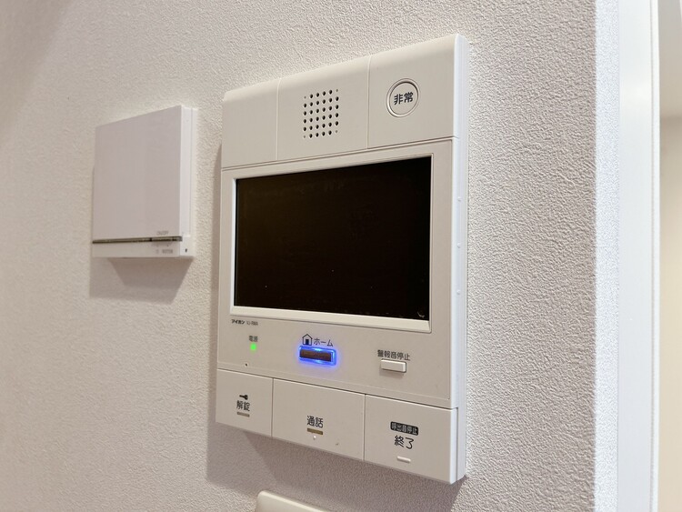 その他 誰が来てもわかる様にモニター付きインターホンを設置。