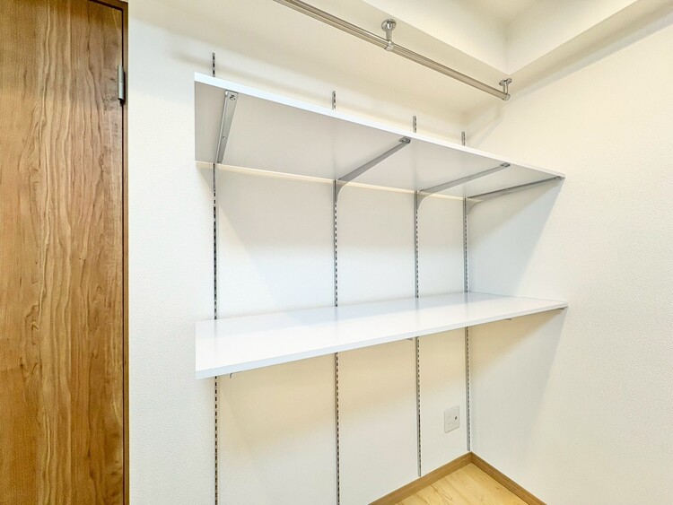 その他 収納スペースが付いていて、お部屋を広く使っていただけます。